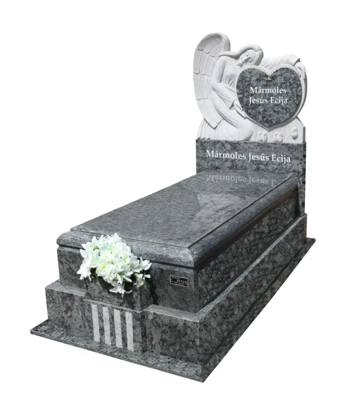 Ejemplo de lápida personalizada con escultura de ángel en mármol