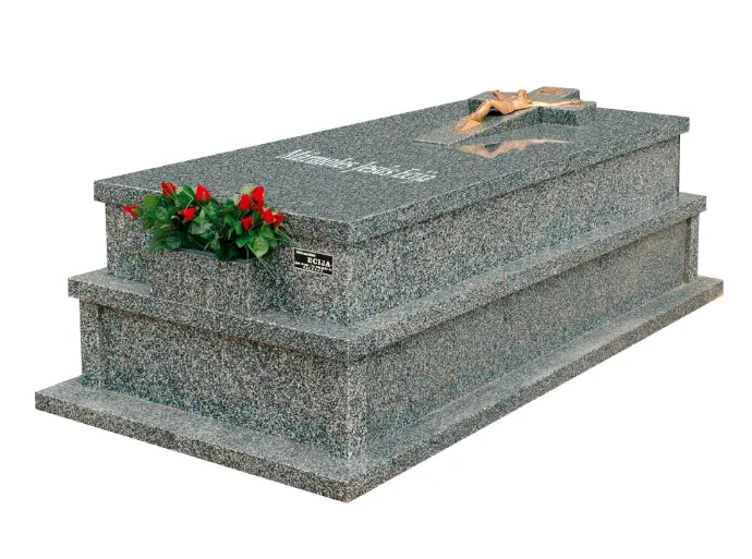 Lápida nº 4 - Con cruz