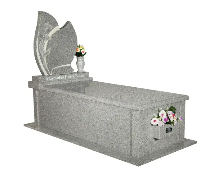 Lápida nº 42 - Con escultura